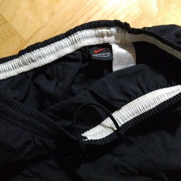 Vintage Nike Logo Wind Shorts Athletic - Picture 3 of 7